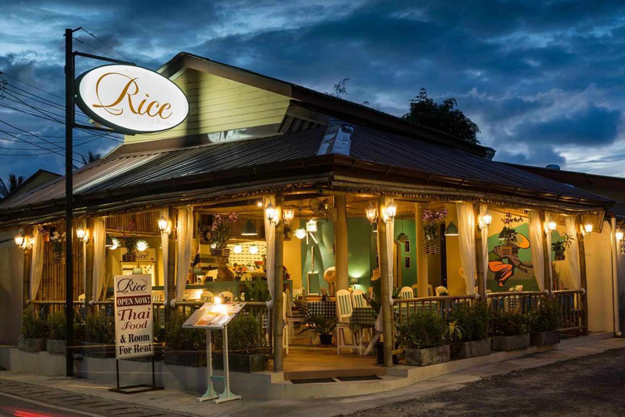 Rice Rooms And Restaurant Ката-Бич Экстерьер фото