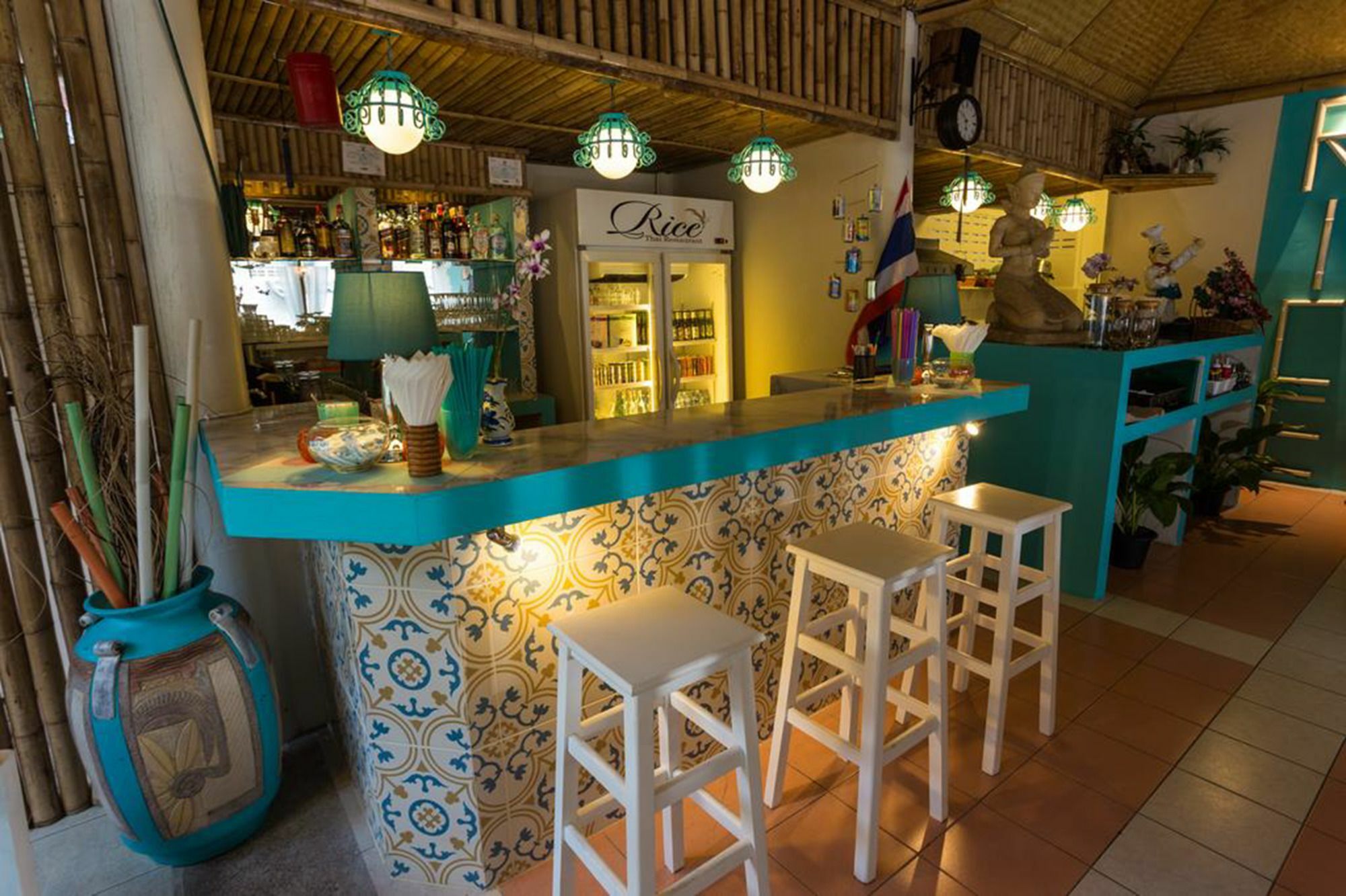 Rice Rooms And Restaurant Ката-Бич Экстерьер фото