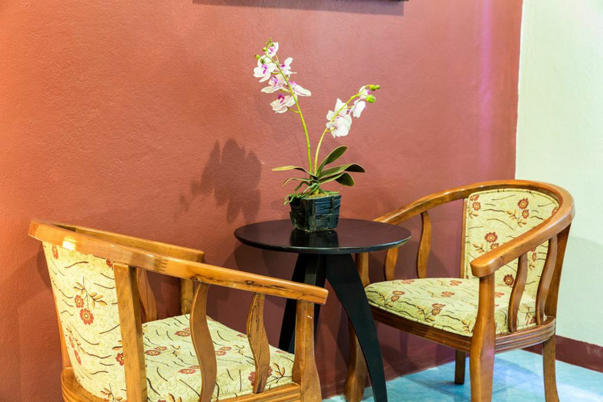 Rice Rooms And Restaurant Ката-Бич Экстерьер фото