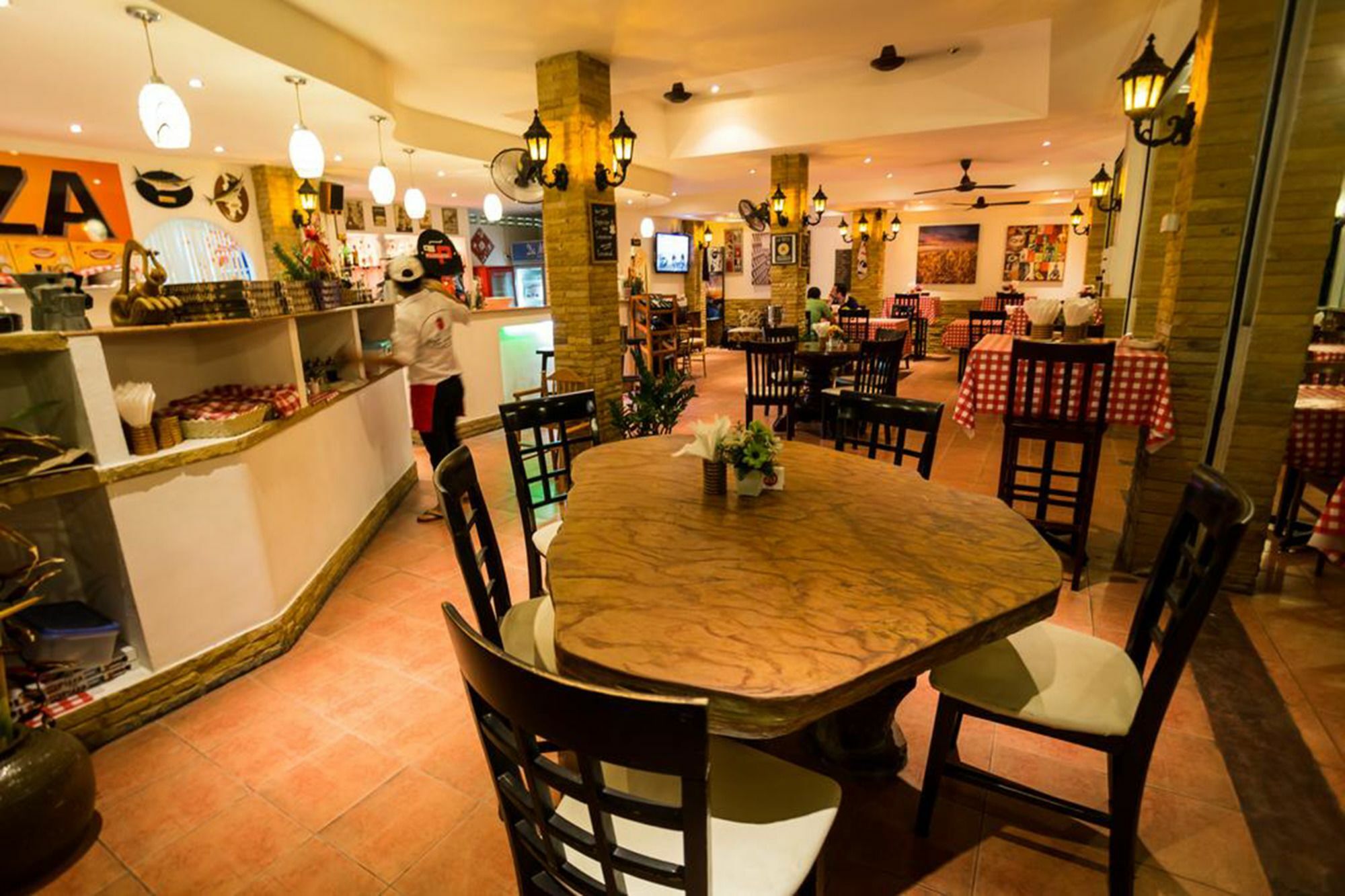 Rice Rooms And Restaurant Ката-Бич Экстерьер фото