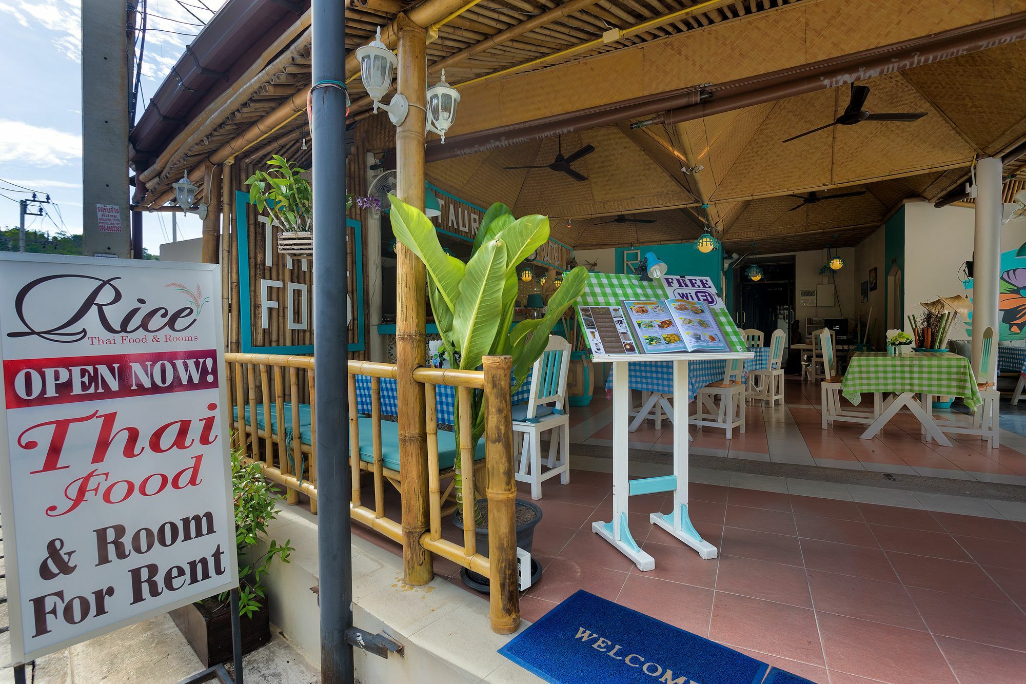 Rice Rooms And Restaurant Ката-Бич Экстерьер фото