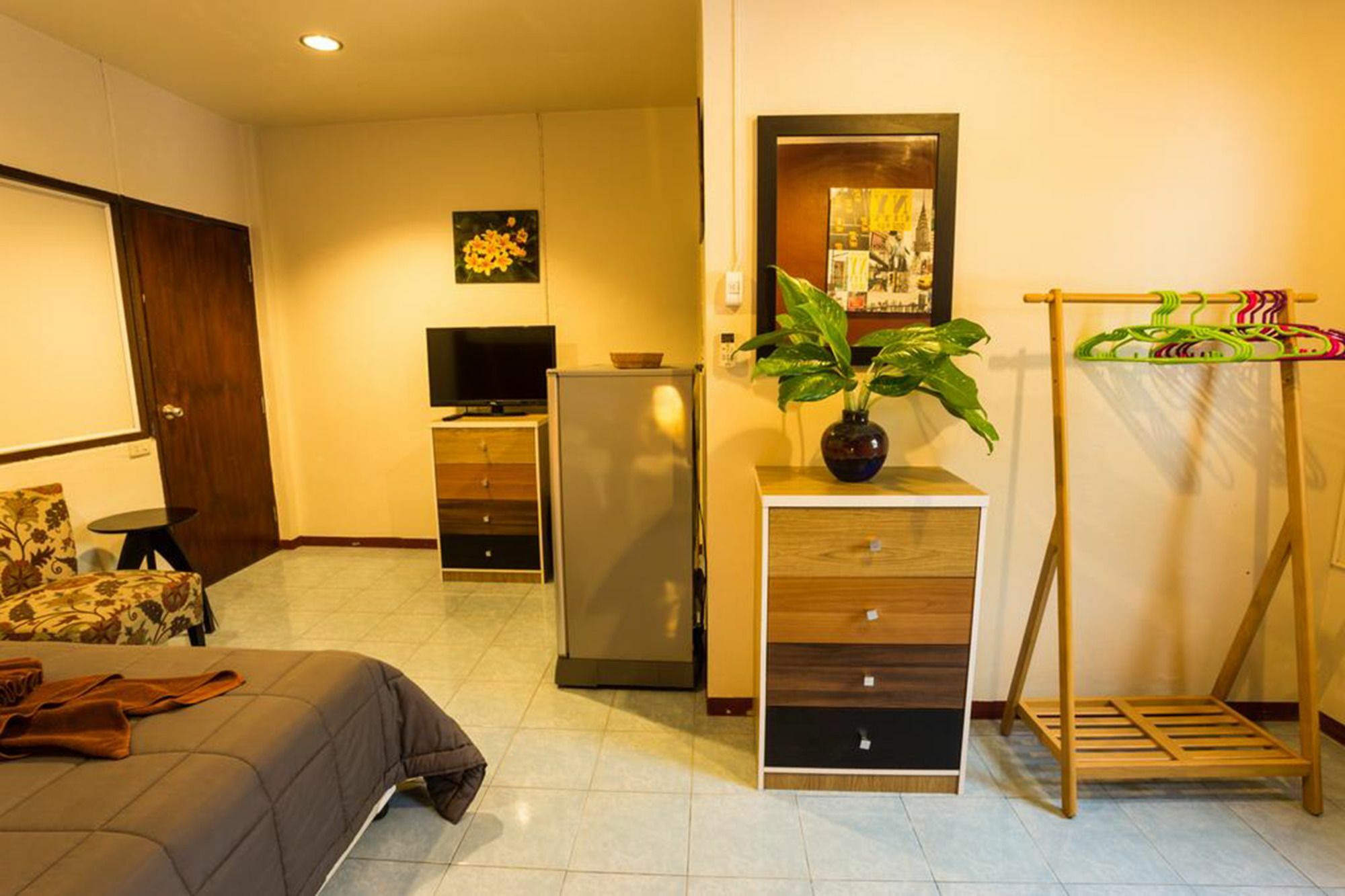Rice Rooms And Restaurant Ката-Бич Экстерьер фото